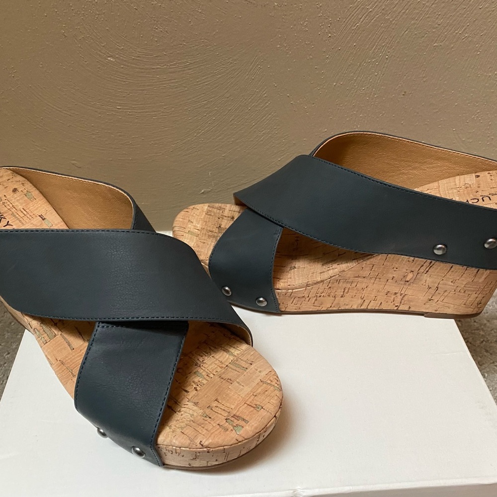 Womens wedge heels